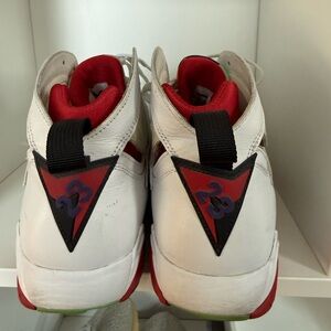 Nike Air Jordan 7 “Hare” (2015 release)
Men’s Size 10.5